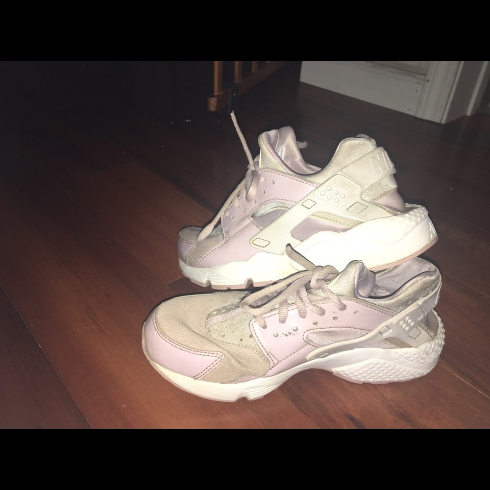 Nike huaraches in pink 💕
